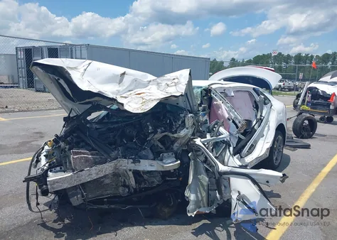 2022 Kia K5 Lxs z USA, uszkodzony, nr VIN 5XXG14J21NG137196